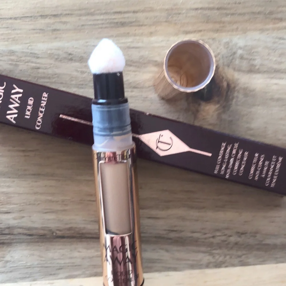 Charlotte Tilbury Magic Away Liquid Concealer 8 Medium